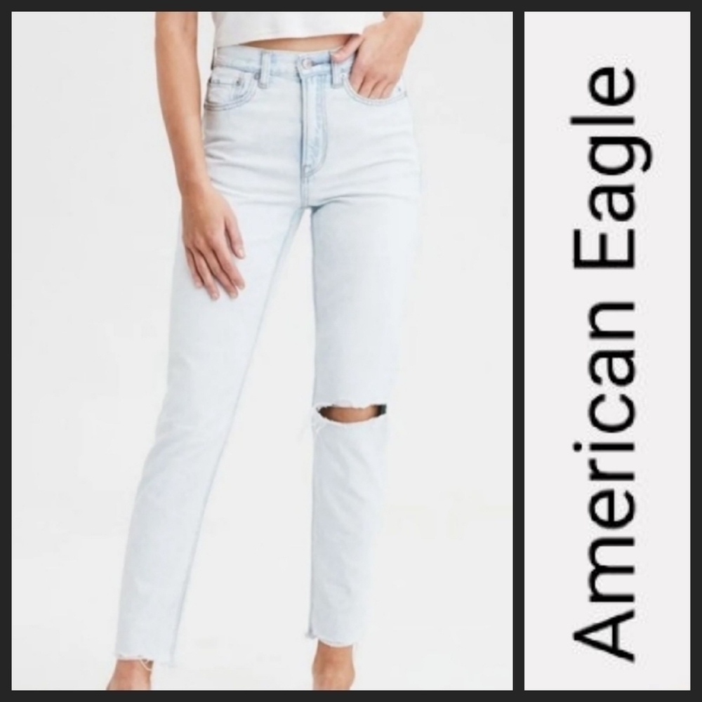 NEW! AMERICAN EAGLE Distressed Light Wash High Rise Denim Mom Jeans 14.